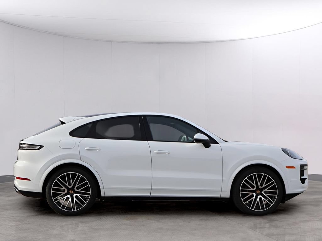 New 2026 Porsche Cayenne Coupe AWD/4WD image 9