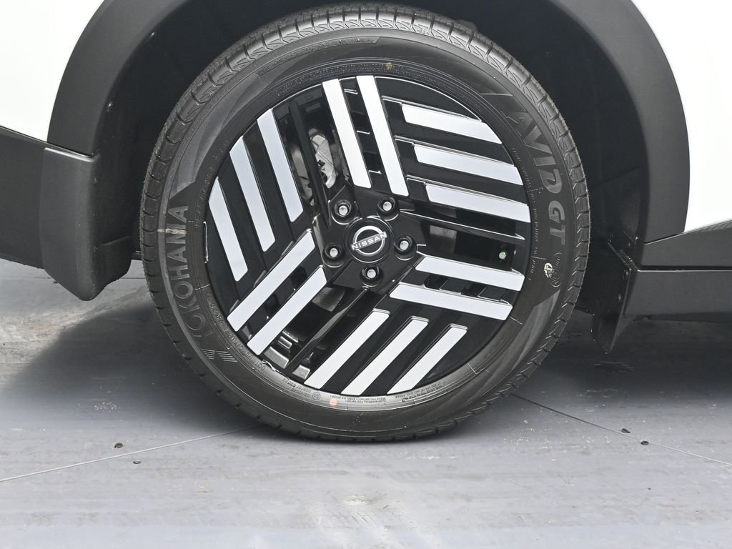 New 2026 Nissan Leaf SV+ w/ Floor Mat Package (SV+) image 5