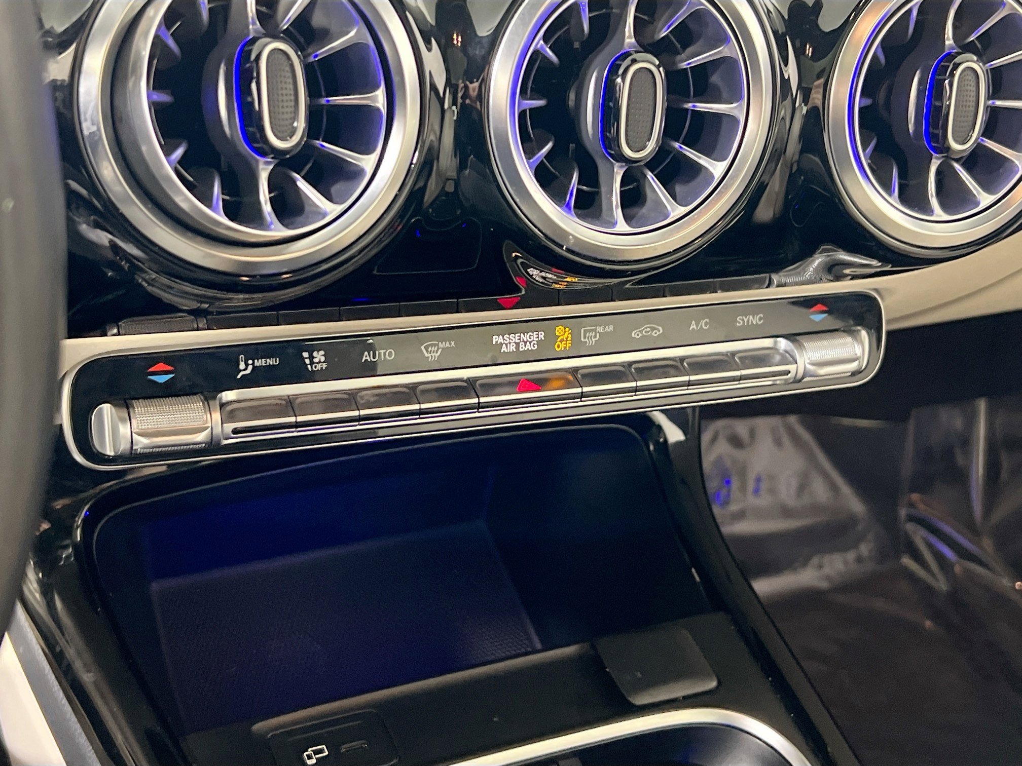 Used 2023 Mercedes-Benz CLA 250 4MATIC image 15