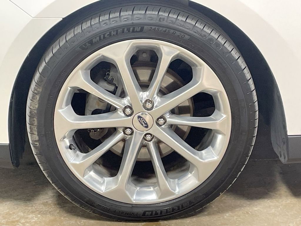 Used 2017 Ford Taurus Limited AWD/4WD image 33