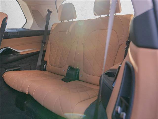 Used 2026 BMW X7 xDrive40i image 23