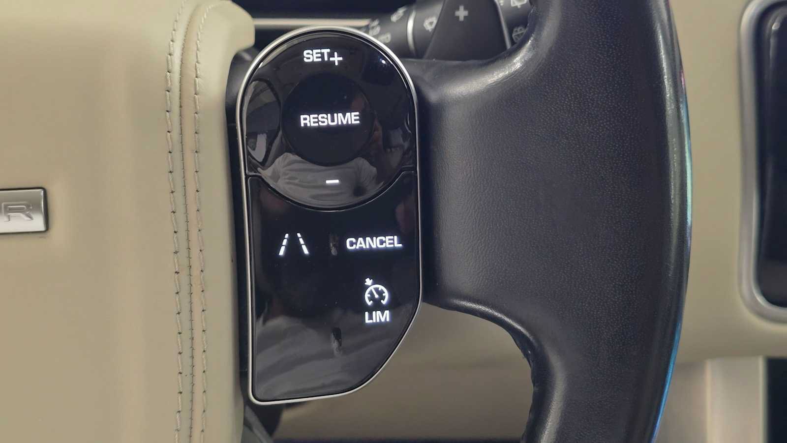 Used 2019 Land Rover Range Rover AWD/4WD image 31