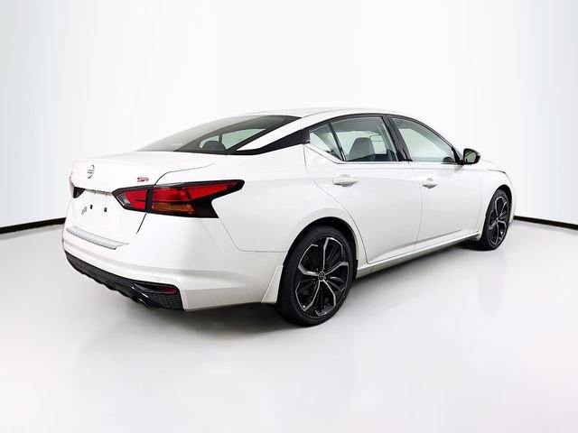 Certified 2023 Nissan Altima 2.5 SR w/ SR Premium Package FWD image 8