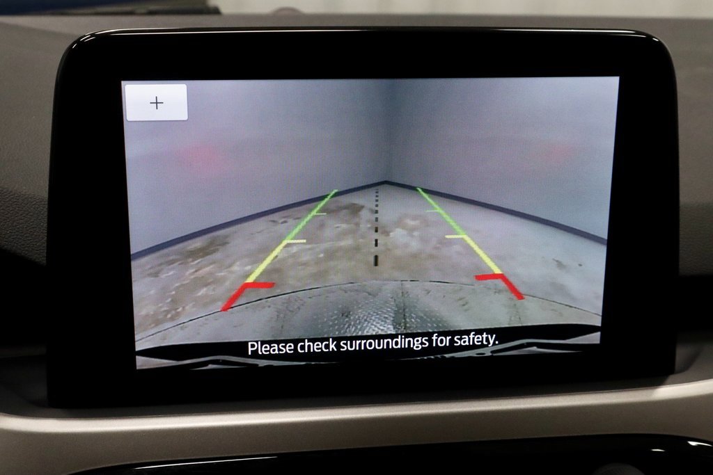 Certified 2022 Ford Escape SE w/ SE Sport Appearance Package image 2