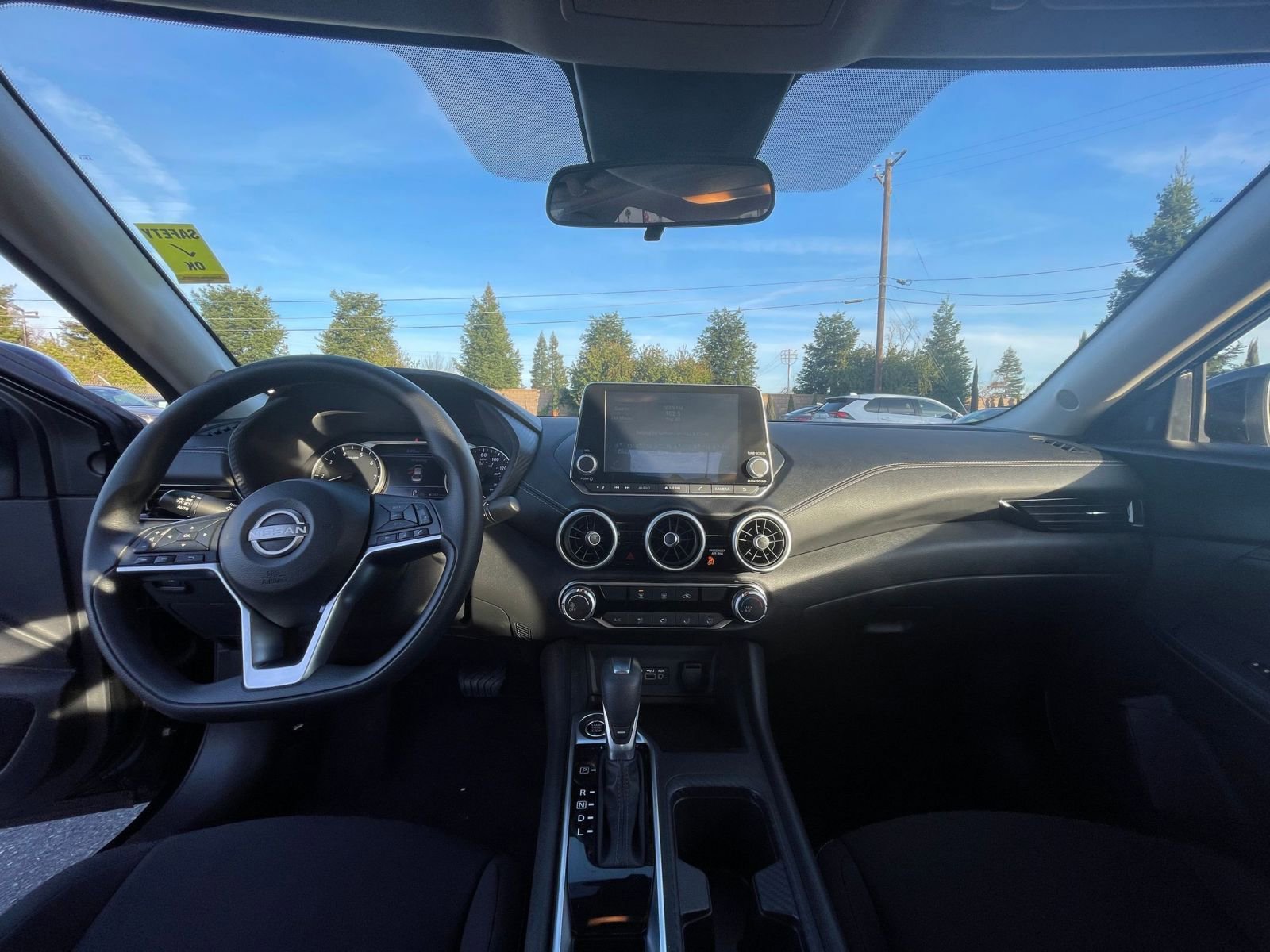 Used 2025 Nissan Sentra SV image 33