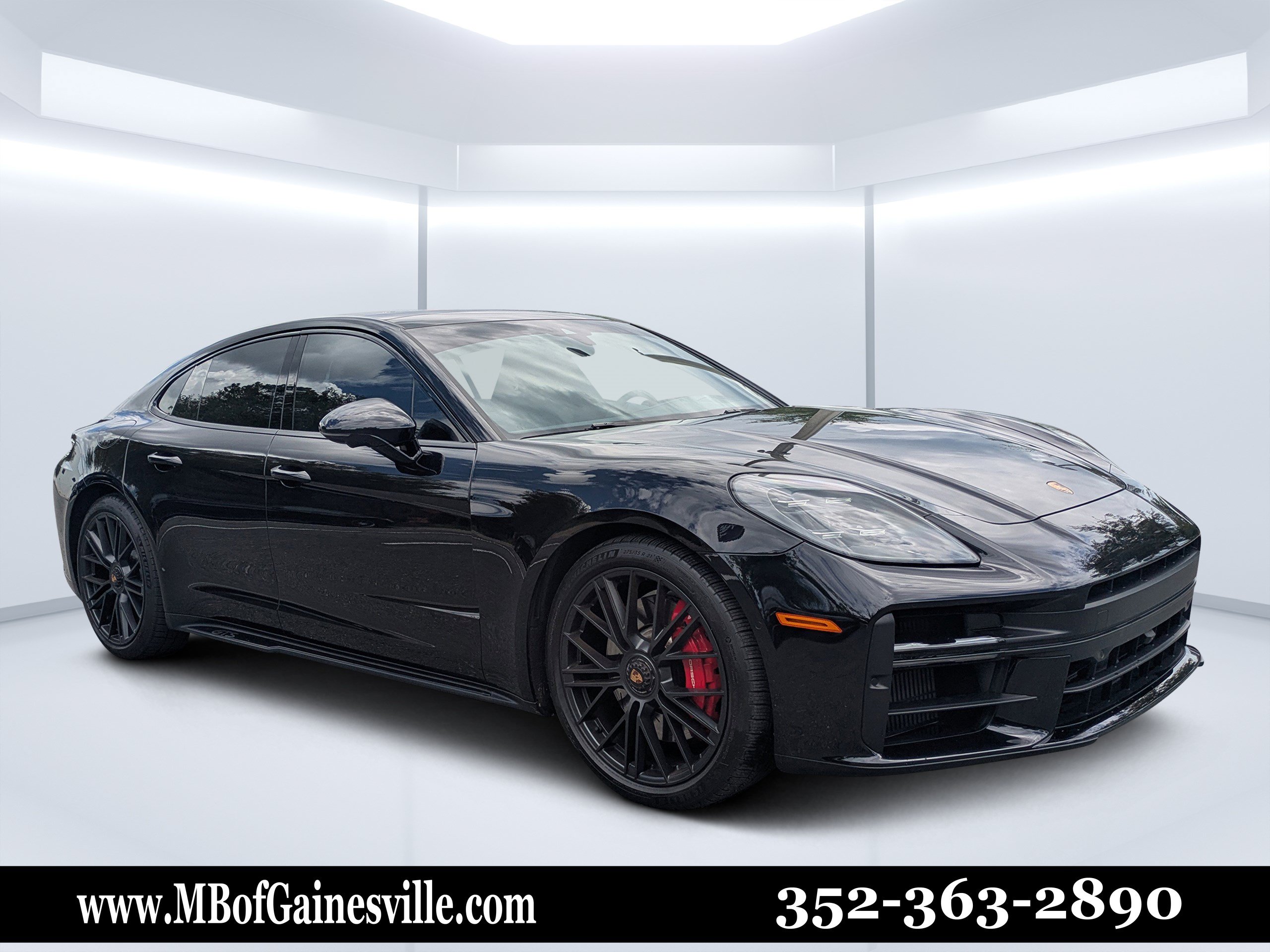 Used 2025 Porsche Panamera GTS AWD/4WD image 1