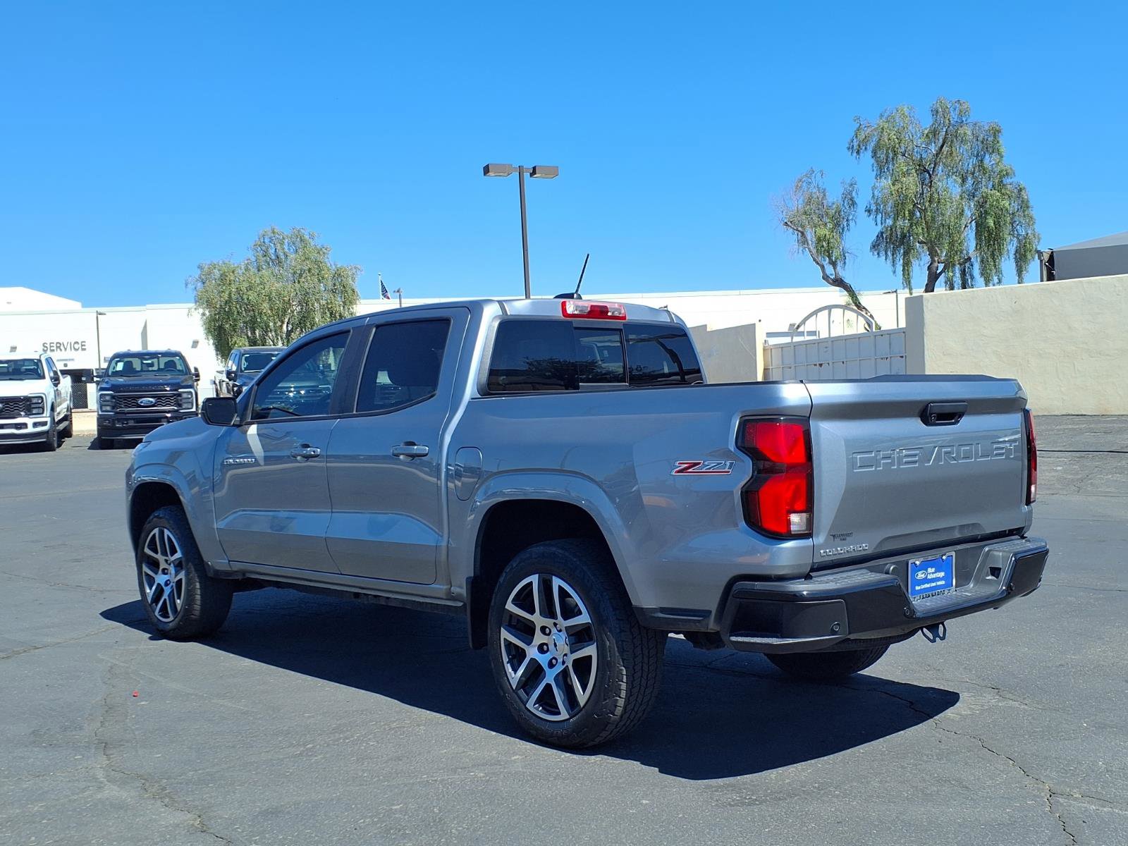Used 2023 Chevrolet Colorado Z71 w/ Z71 Convenience Package 2 AWD/4WD image 4