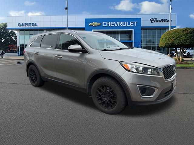 Used 2017 Kia Sorento LX w/ LX Convenience Package image 24