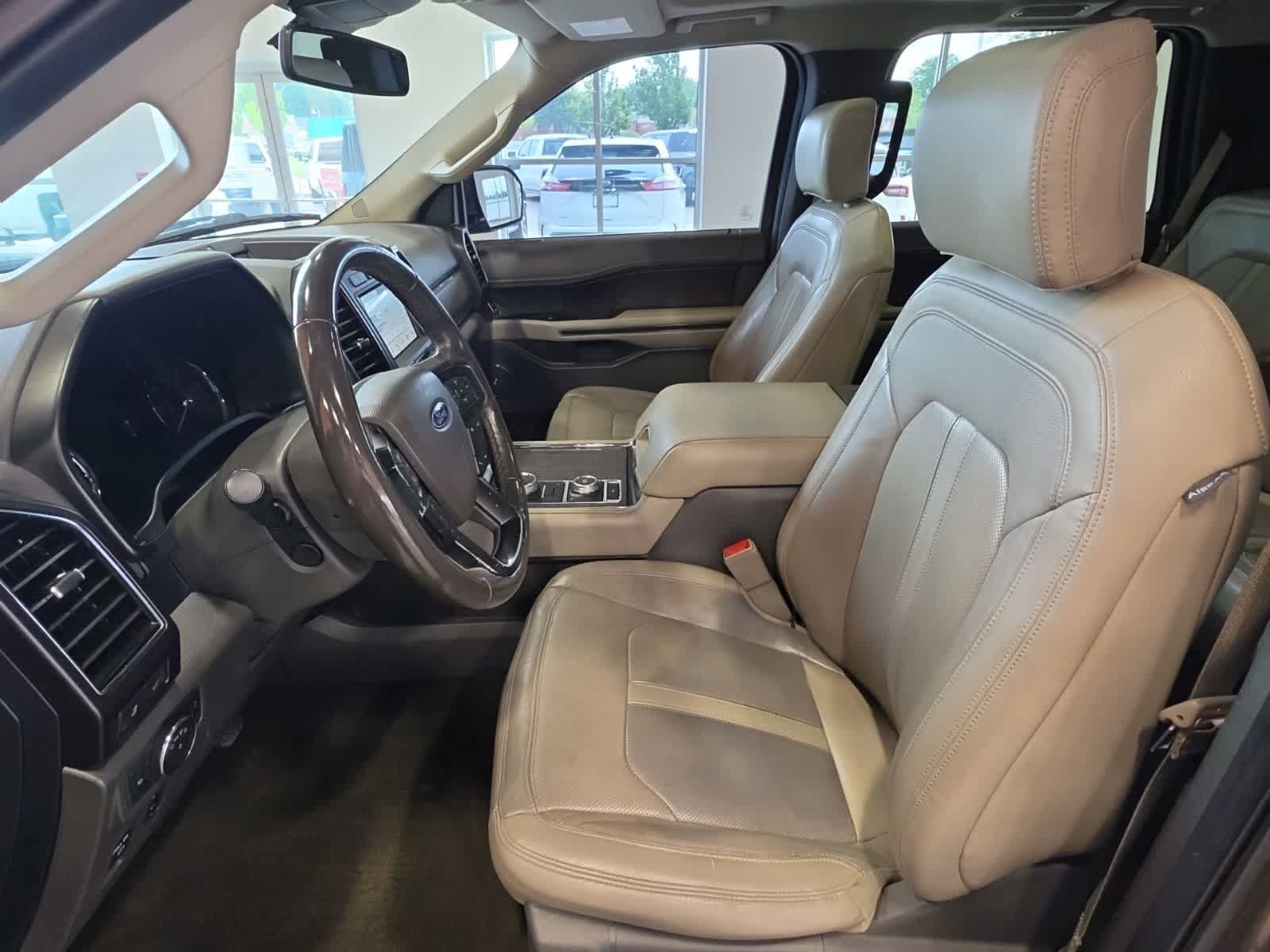Used 2019 Ford Expedition Limited w/ Equipment Group 301A AWD/4WD image 20