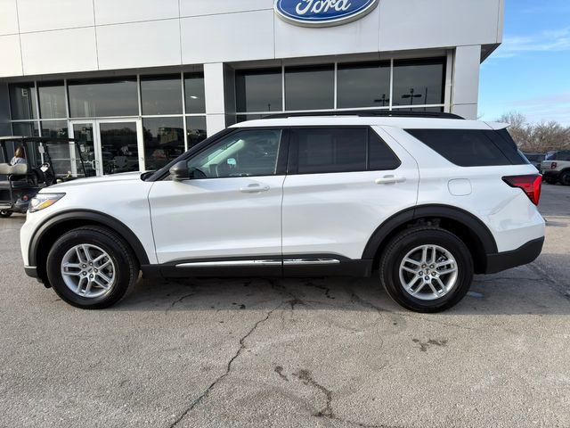 Used 2025 Ford Explorer Active image 4