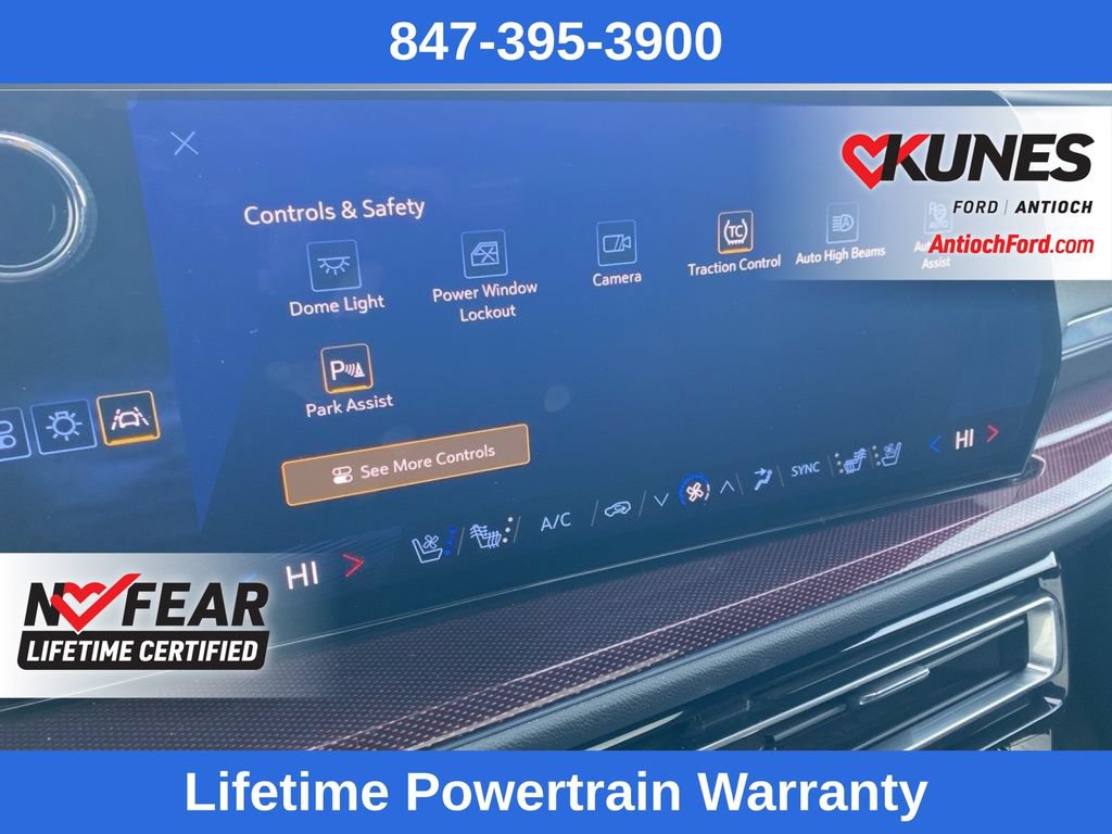 Used 2024 Chevrolet Traverse RS AWD/4WD image 35