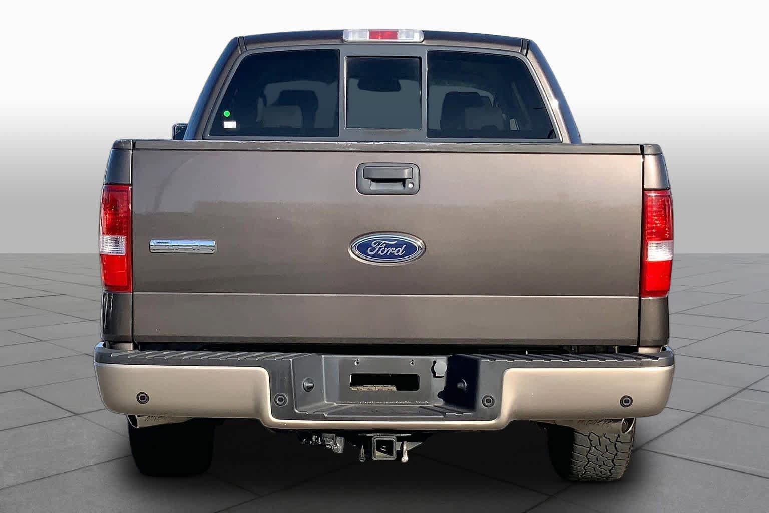 Used 2005 Ford F150 Lariat RWD image 4