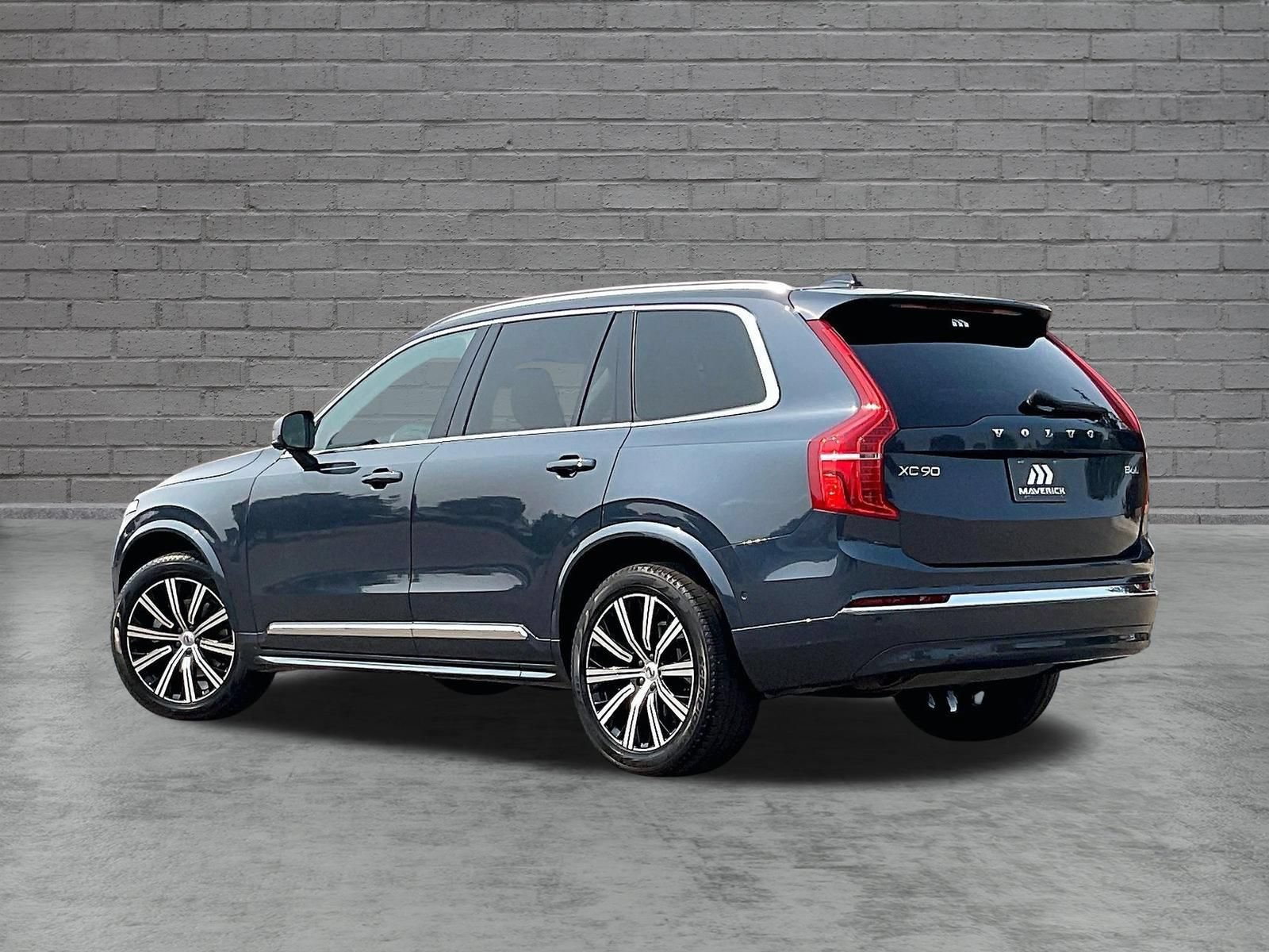 Used 2024 Volvo XC90 B6 Plus AWD/4WD image 4
