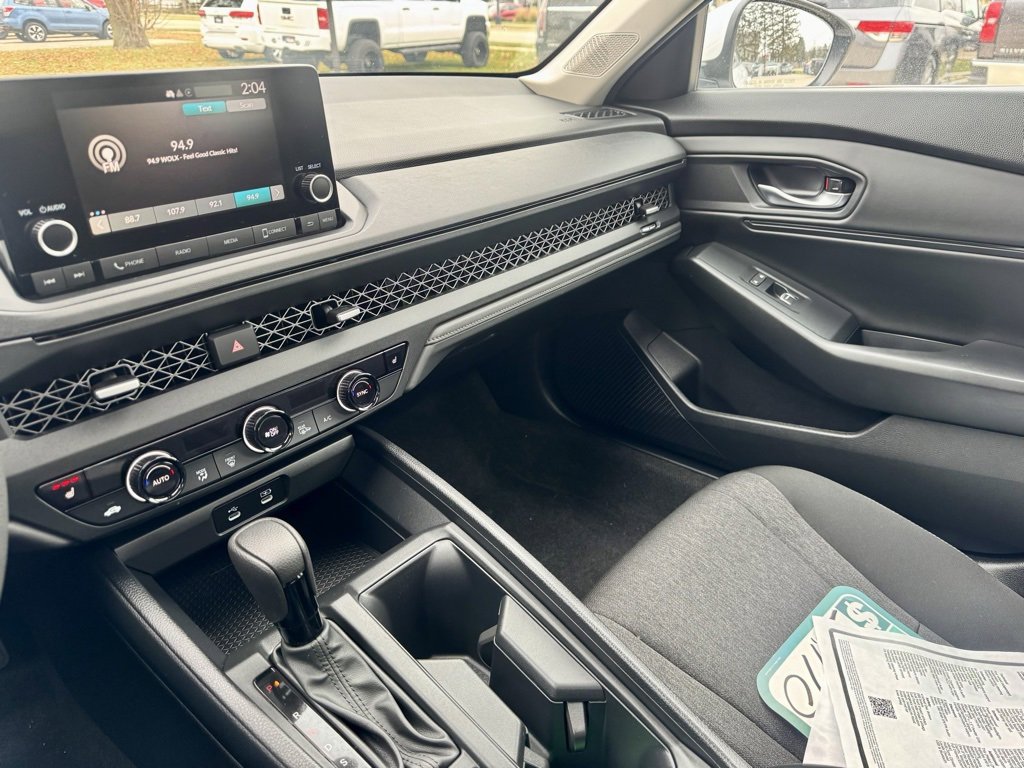 Used 2024 Honda Accord EX image 31