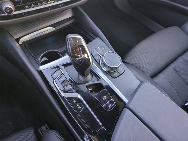 Used 2023 BMW 530e w/ Premium Package RWD image 12