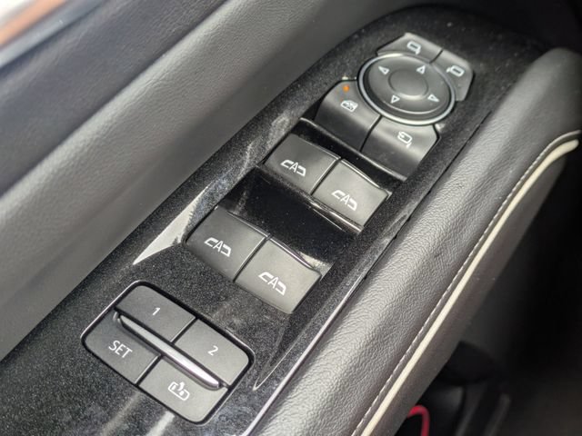 Used 2021 Cadillac Escalade Luxury RWD image 21