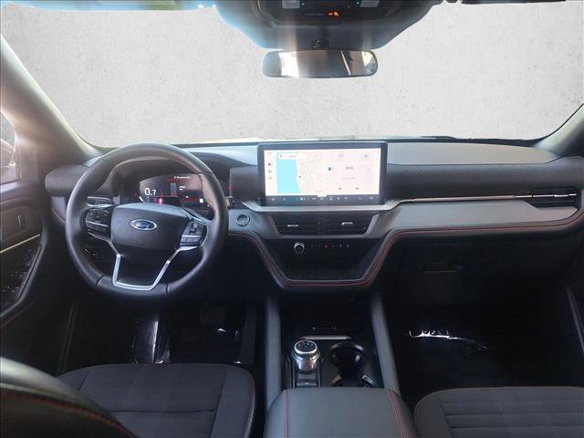 Used 2025 Ford Explorer ST-Line w/ ST-Line Street Pack image 16