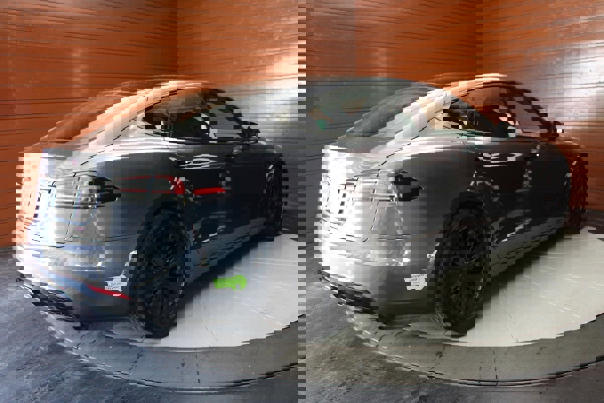 Used 2023 Tesla Model S AWD image 14