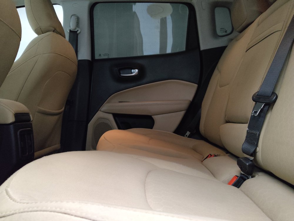 Used 2019 Jeep Compass Sport w/ Tech Group FWD image 18