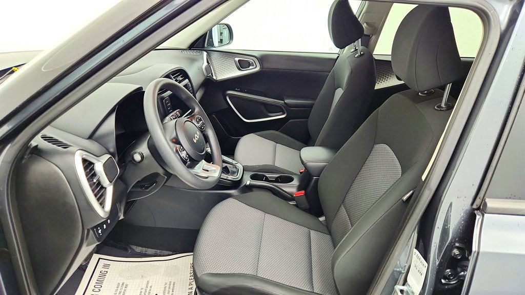 Used 2024 Kia Soul LX w/ Option Group 015 image 18