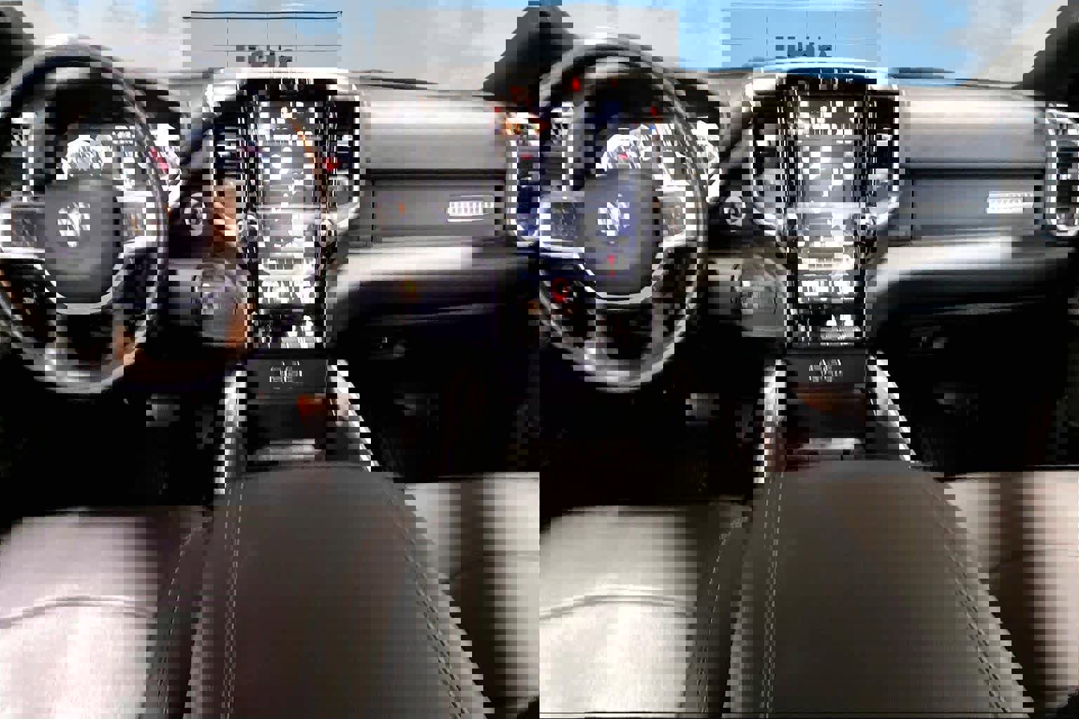 Used 2021 RAM 2500 Big Horn w/ Level 1 Equipment Group image 10