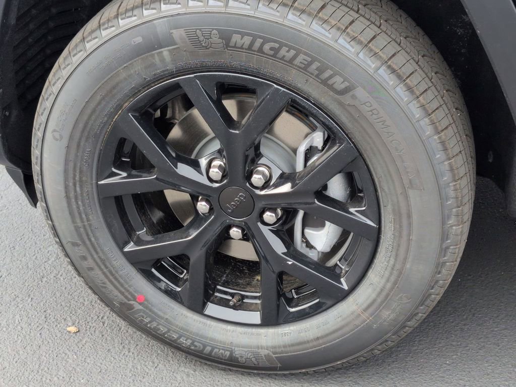 New 2026 Jeep Grand Cherokee Altitude RWD image 9