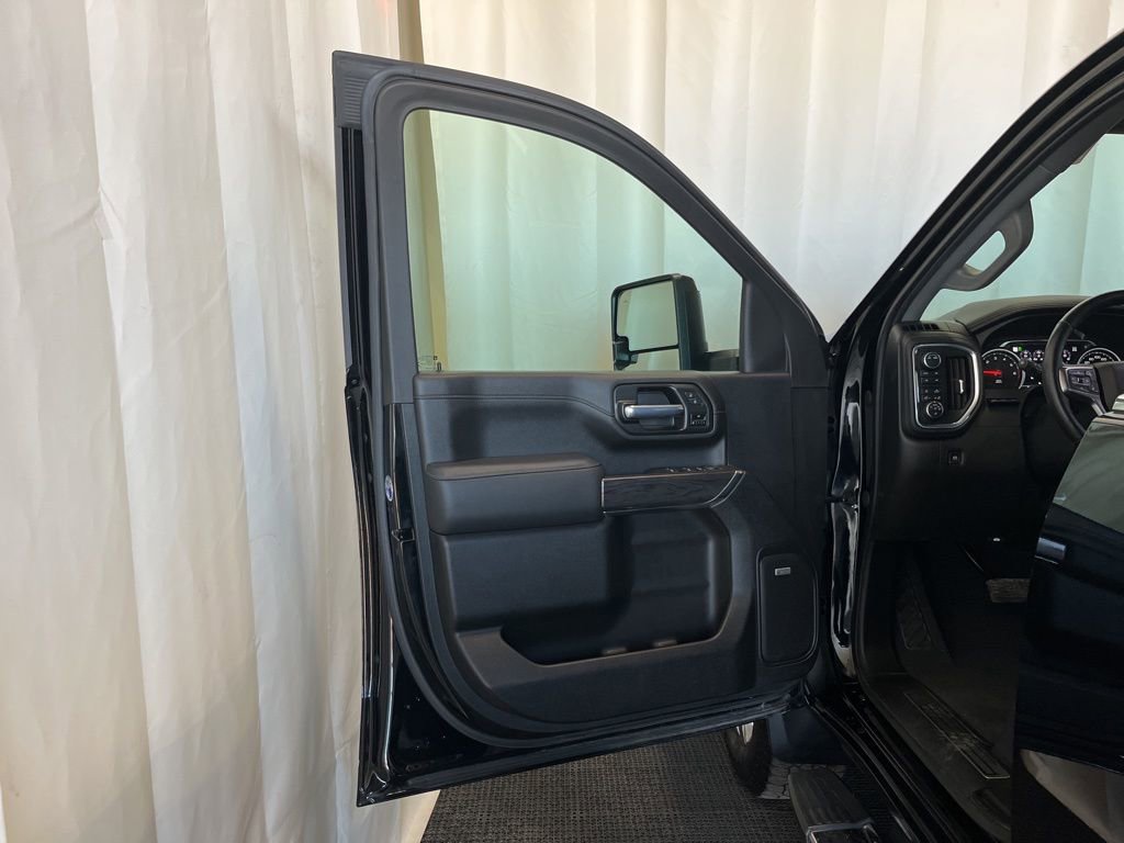 Used 2021 Chevrolet Silverado 3500 LTZ w/ LTZ Premium Package AWD/4WD image 16