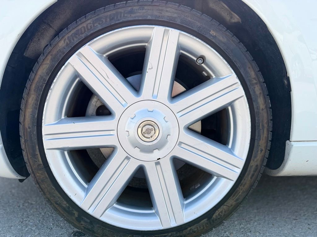 Used 2006 Chrysler Crossfire Limited RWD image 17