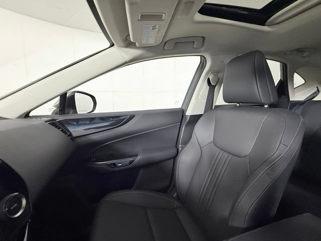 Used 2025 Lexus NX 250 FWD image 18