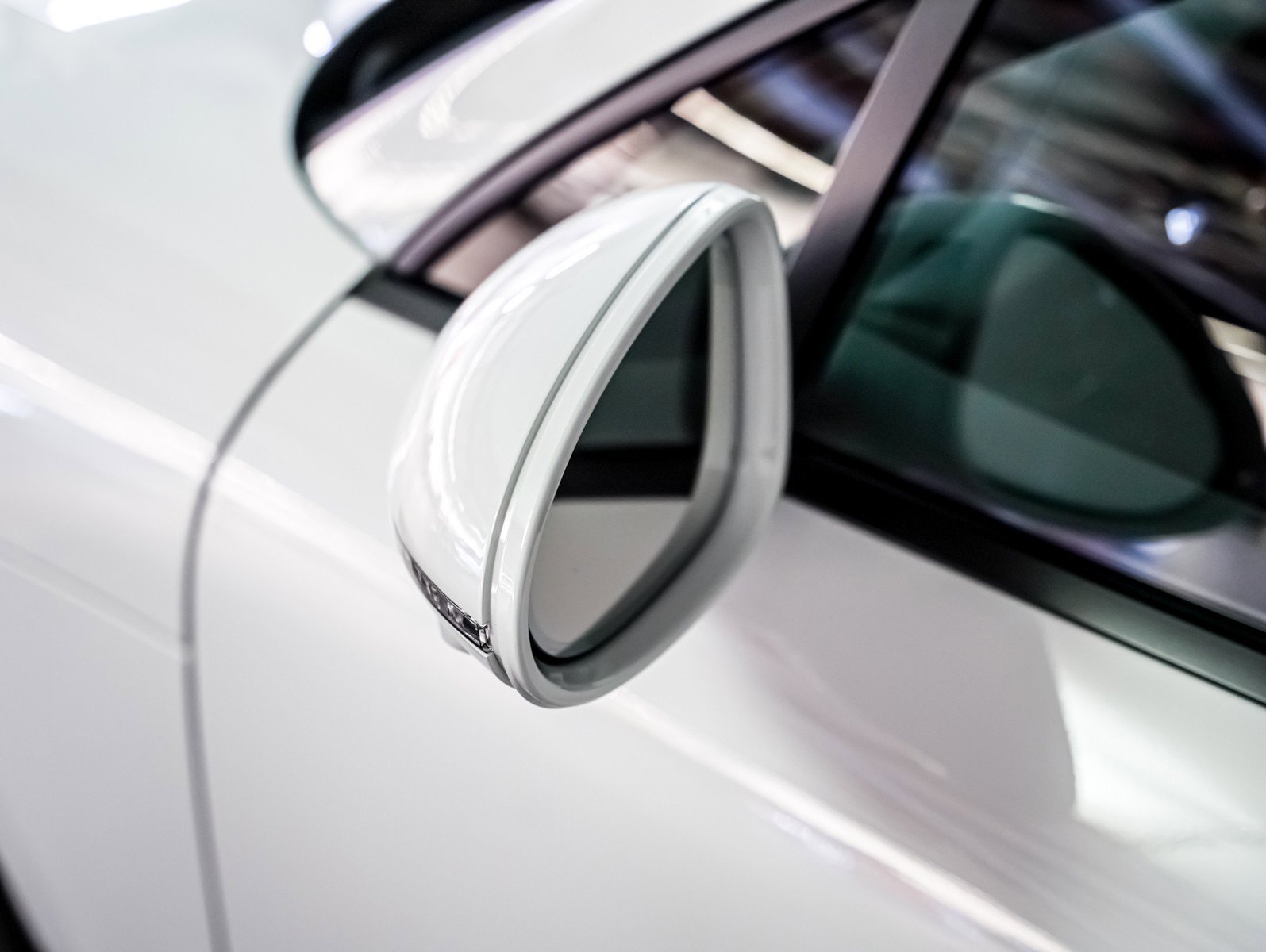 Certified 2025 Porsche Macan image 29