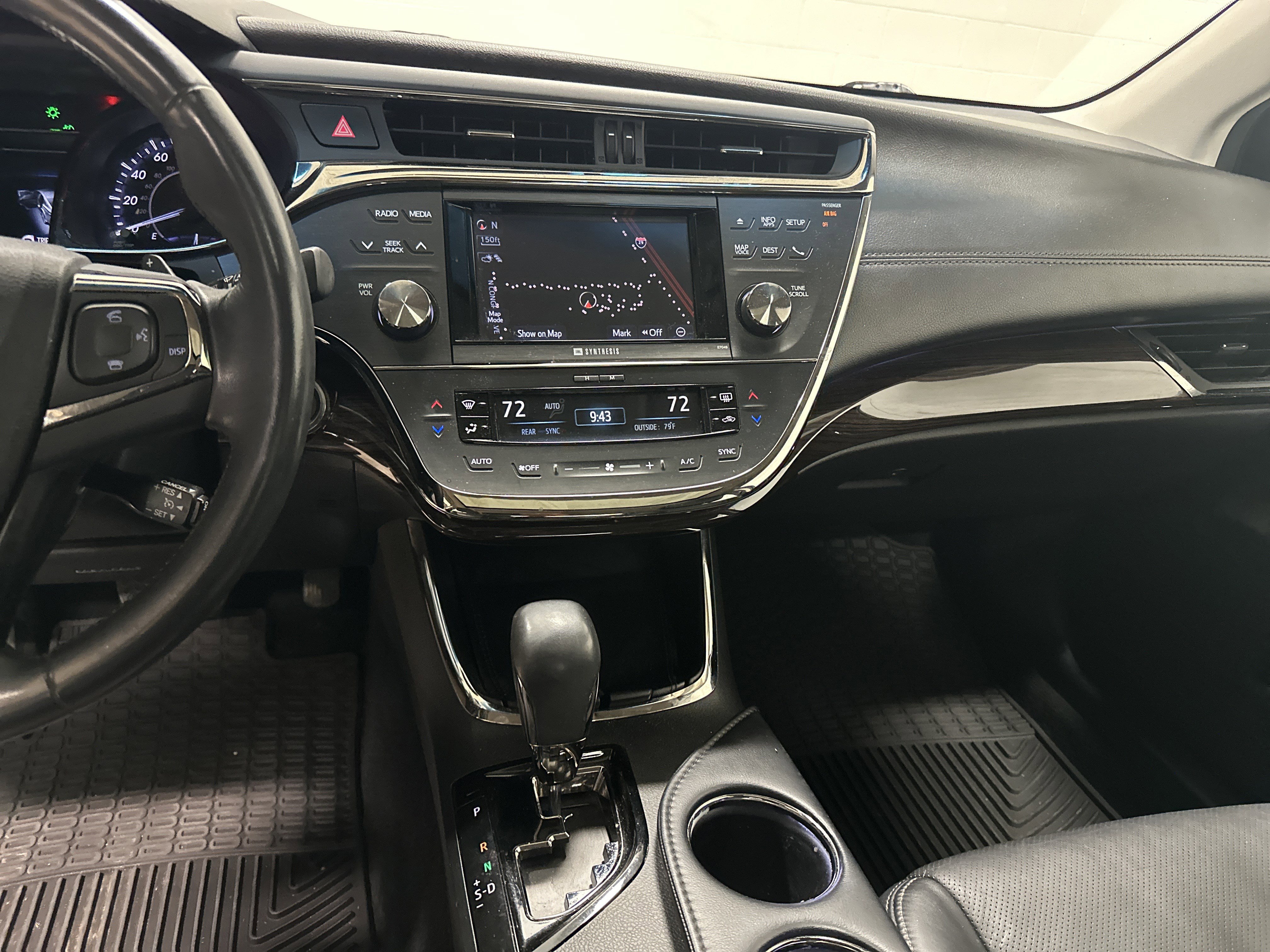 Used 2014 Toyota Avalon Limited FWD image 30