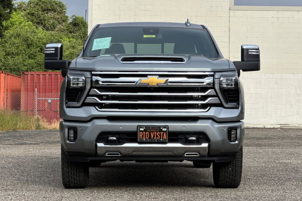 Certified 2024 Chevrolet Silverado 3500 High Country AWD/4WD image 9
