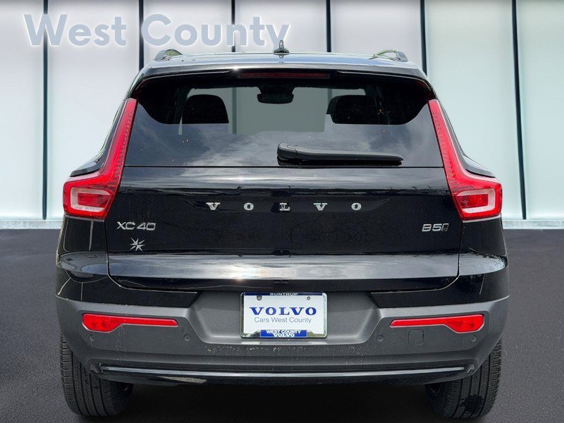 Certified 2023 Volvo XC40 B5 Ultimate w/ Protection Package Premier AWD/4WD image 6