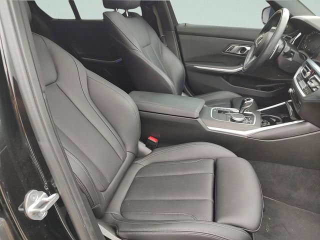 Used 2022 BMW M340i xDrive w/ Premium Package image 30