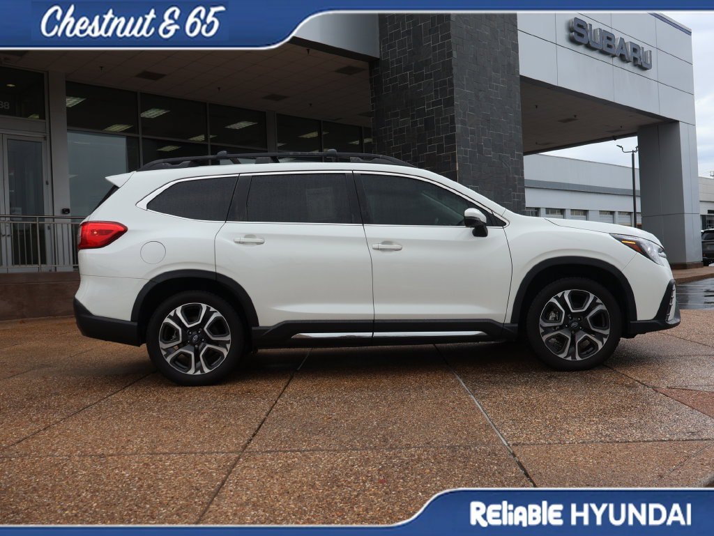 Used 2023 Subaru Ascent Limited AWD/4WD image 7