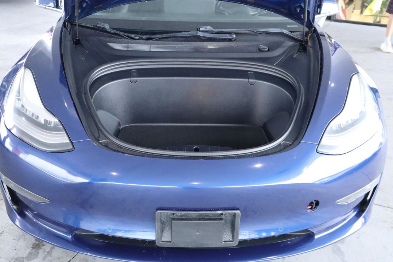 Used 2018 Tesla Model 3 Mid Range RWD image 38