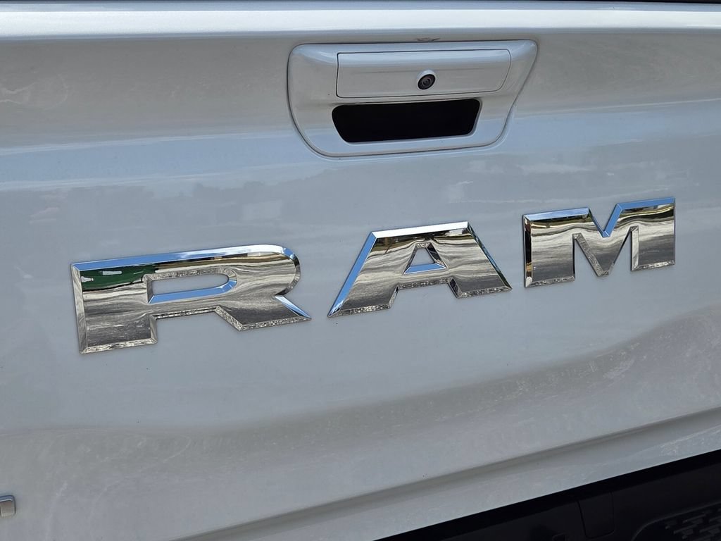 Certified 2025 RAM 1500 Tungsten AWD/4WD image 12