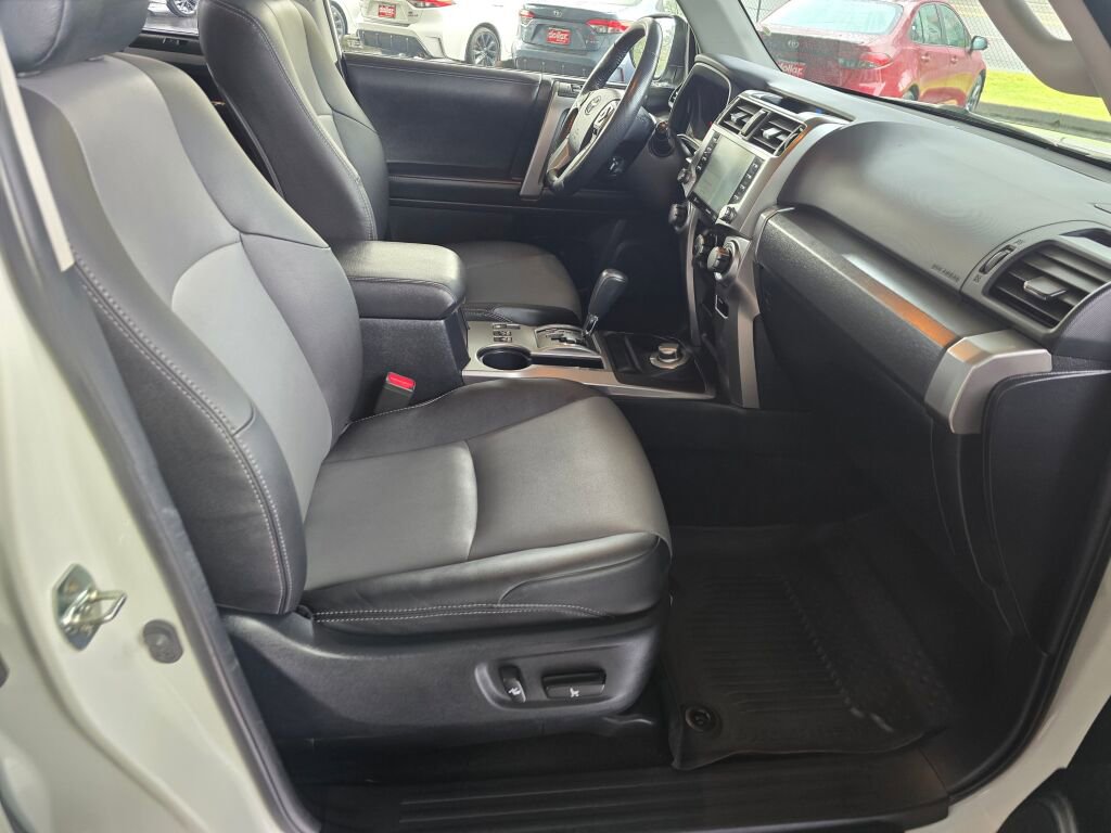 Used 2024 Toyota 4Runner SR5 Premium w/ Moonroof Package AWD/4WD image 12