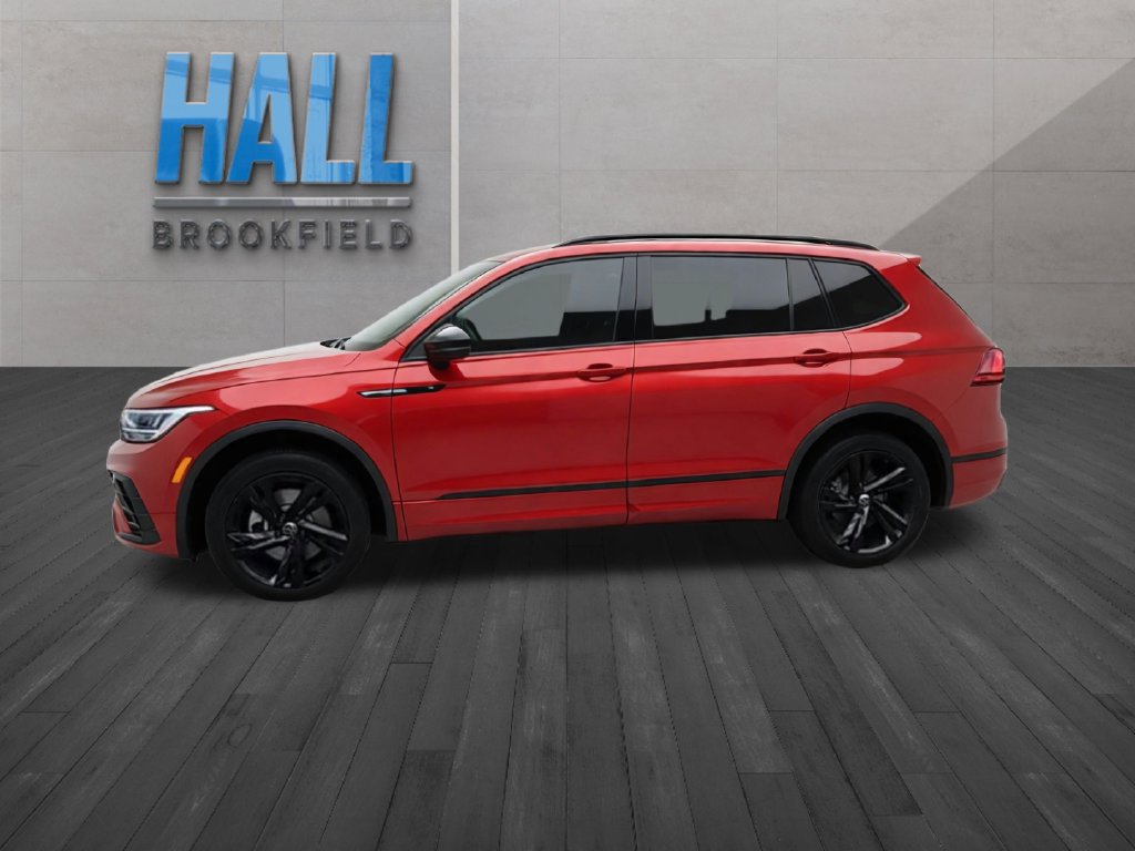 Certified 2024 Volkswagen Tiguan SE R-Line AWD/4WD image 3