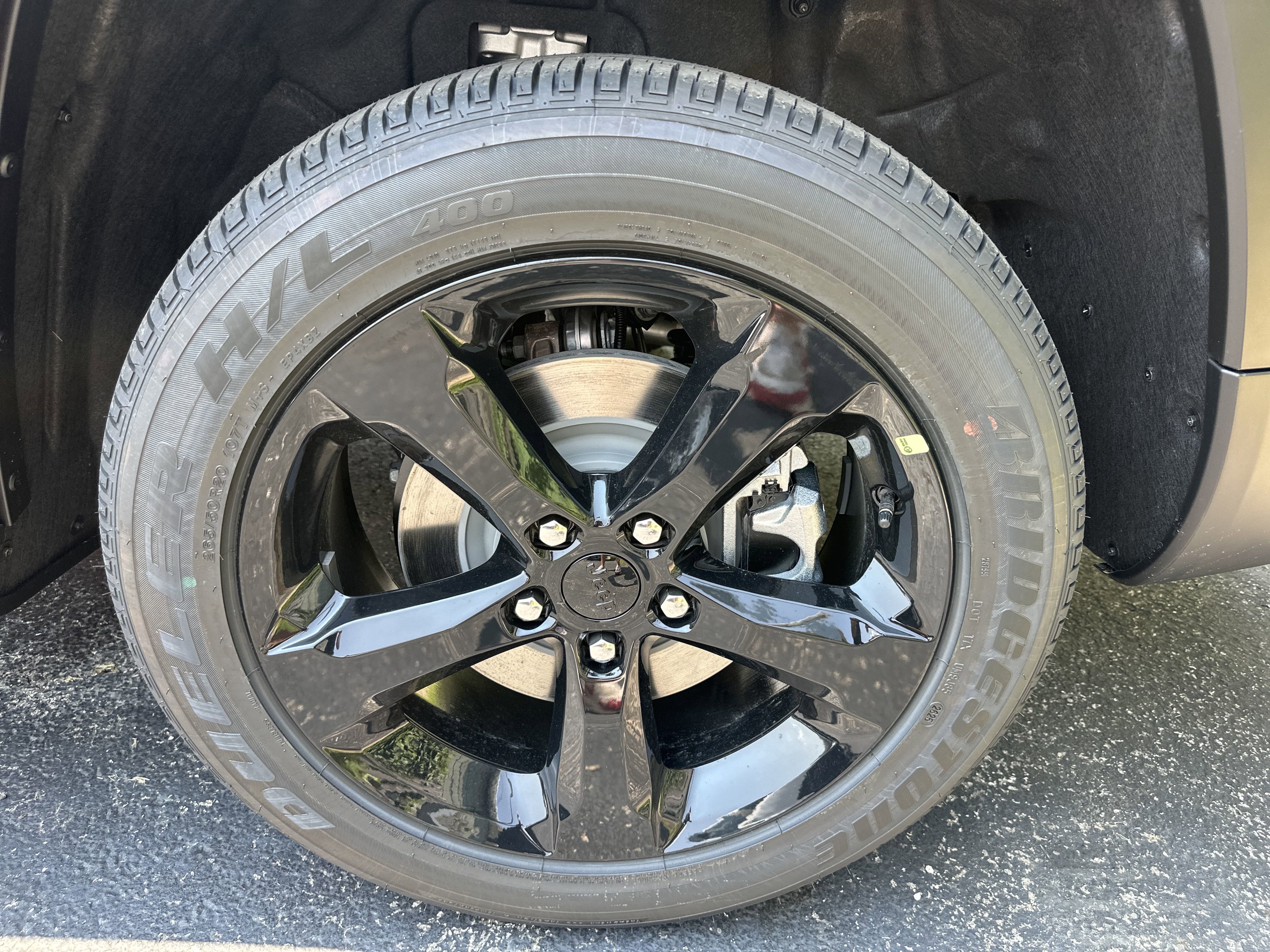 New 2025 Jeep Grand Cherokee L Altitude image 28