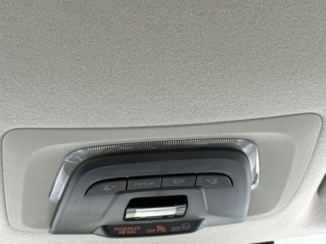 Used 2024 Toyota Corolla Cross L image 32