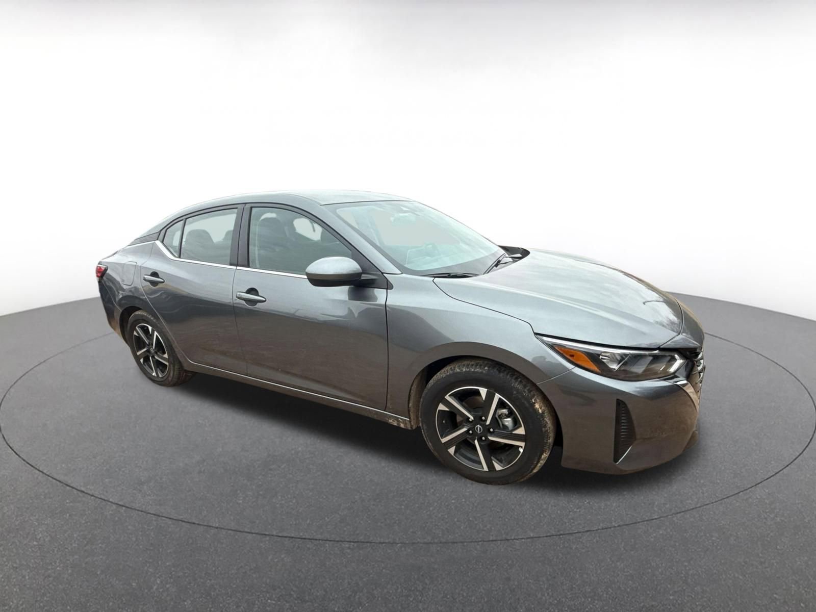 Used 2025 Nissan Sentra SV image 3