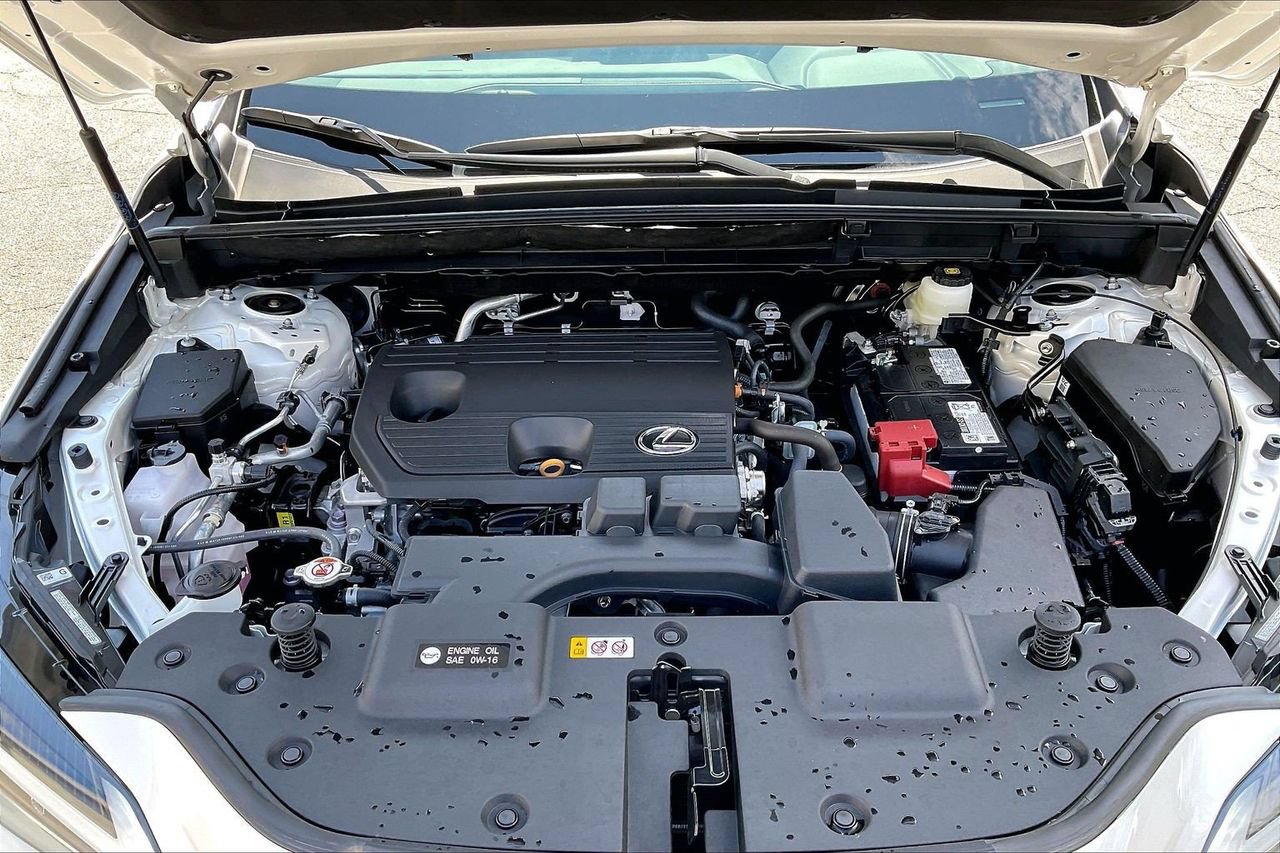 Used 2025 Lexus NX 250 FWD w/ Towing Package (2000 Lbs) image 38