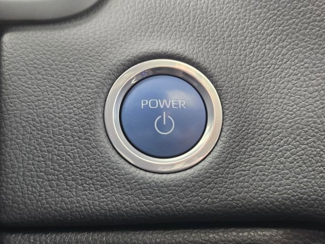 Used 2024 Toyota Sequoia SR5 w/ SR5 Premium Package AWD/4WD image 31