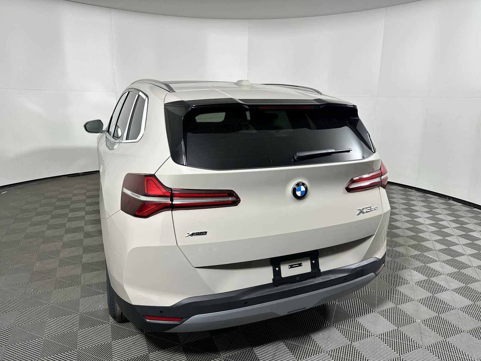 New 2026 BMW X3 xDrive30 w/ Convenience Package image 3