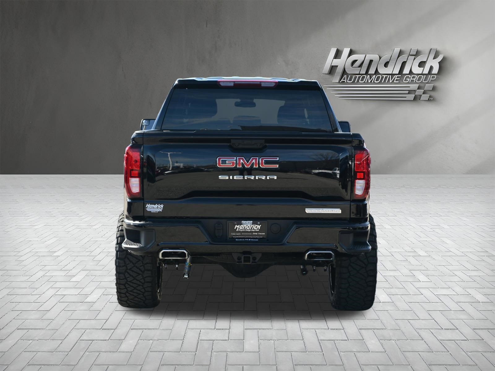 Used 2025 GMC Sierra 1500 Elevation w/ X31 Off-Road Package AWD/4WD image 9