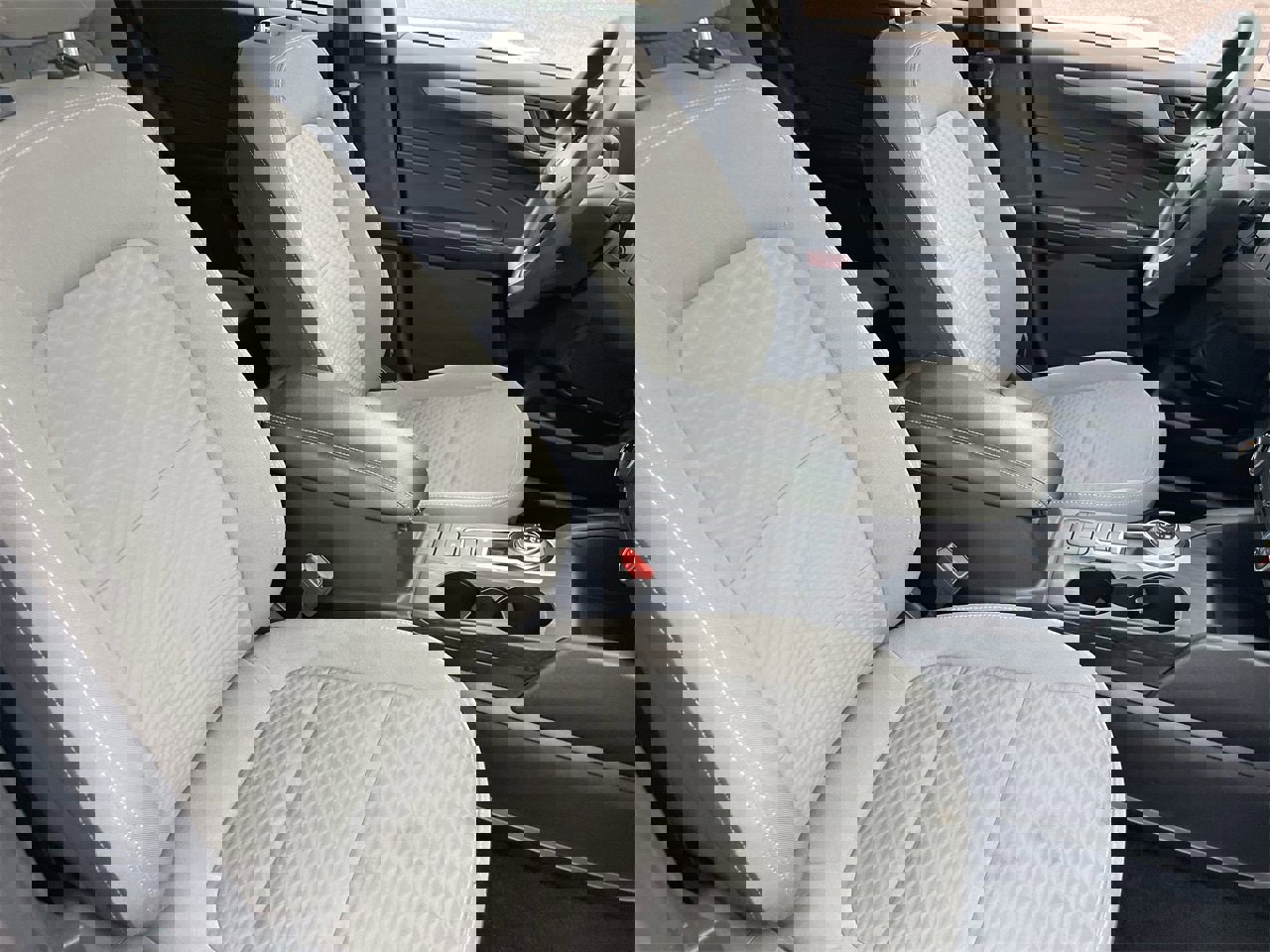 Used 2022 Ford Escape SE image 10