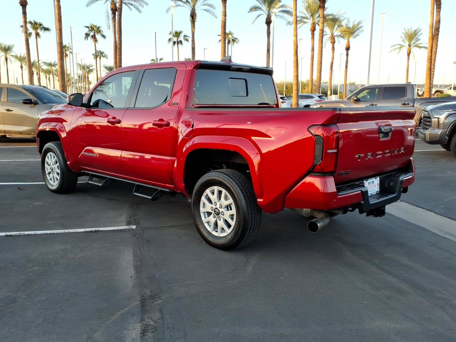 Certified 2025 Toyota Tacoma SR5 AWD/4WD image 6
