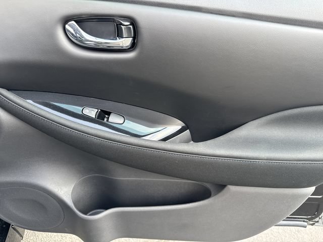 Certified 2025 Nissan Leaf SV Plus FWD image 25