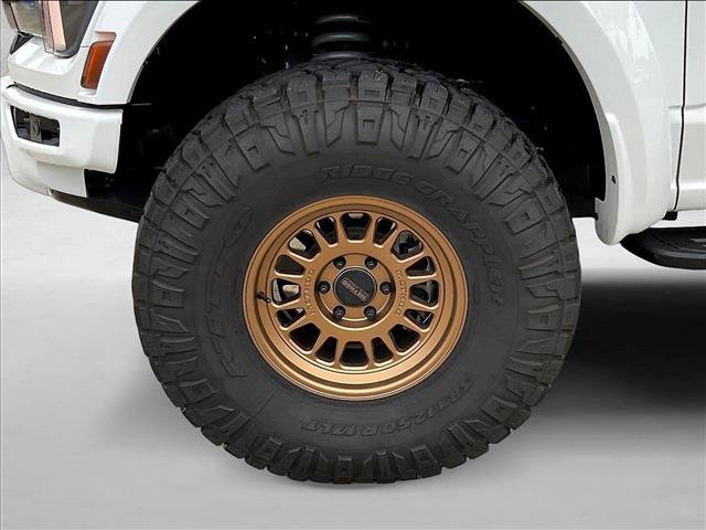 Used 2025 Ford F150 Raptor w/ Equipment Group 803A Raptor R AWD/4WD image 7
